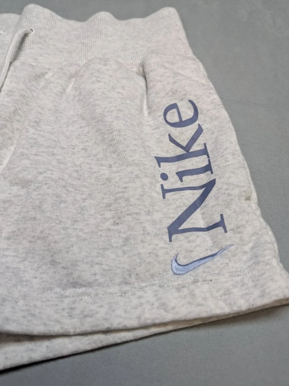 Nike Phoenix High Rise Logo Short - Size Medium